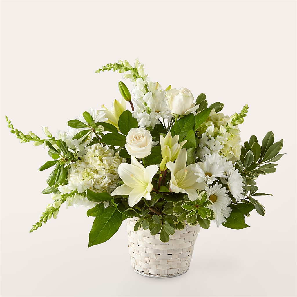 Ivory Elegance Floral Basket – Aux 1000 Fleurs, Saint-hyacinthe PQ