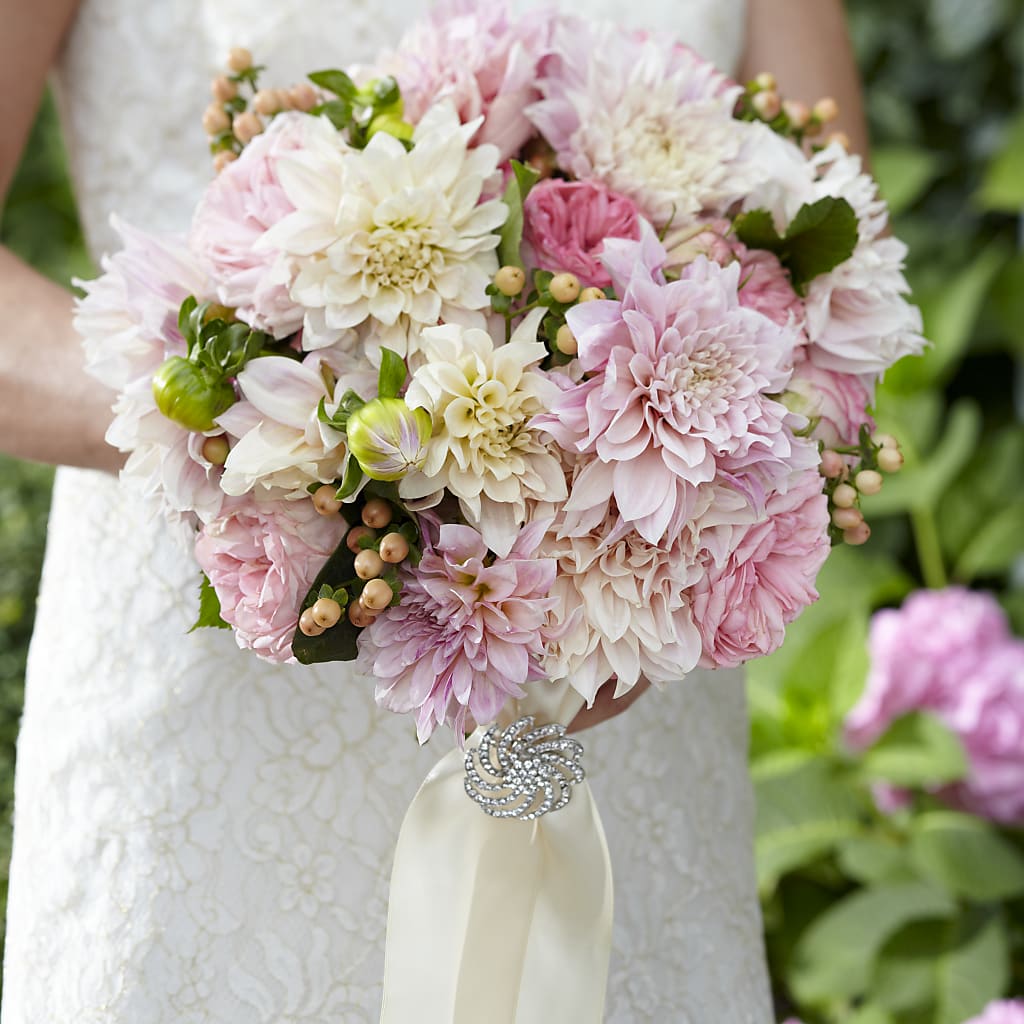 Heart's Promise Bouquet – Aux 1000 Fleurs, Saint-hyacinthe PQ