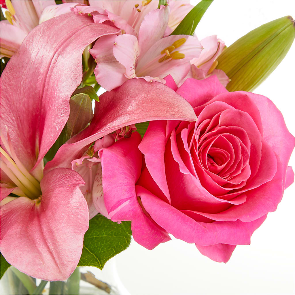 Lots of Love Bouquet –  Aux 1000 Fleurs, Saint-hyacinthe PQ