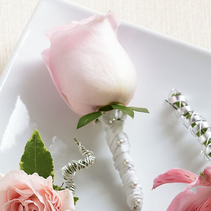 Pink Rose Boutonniere –  Aux 1000 Fleurs, Saint-hyacinthe PQ